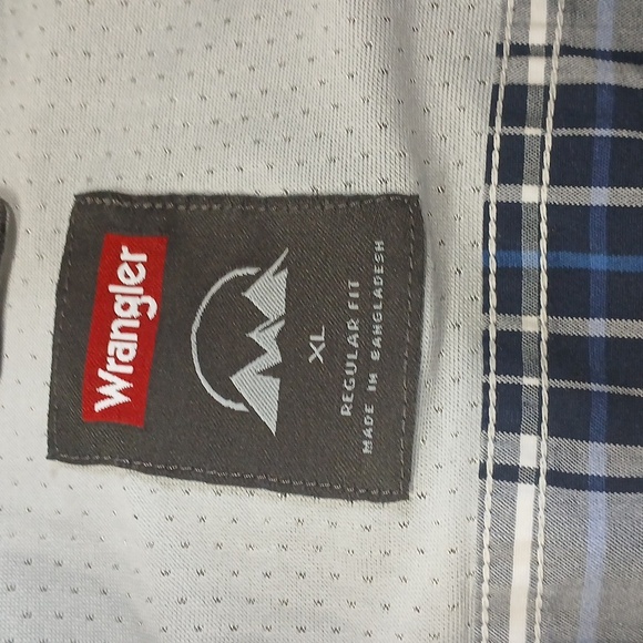 Men's Wrangler  Blue Plaid Shirt, XL , pre-owned,  excellent conditions - Picture 3 of 5